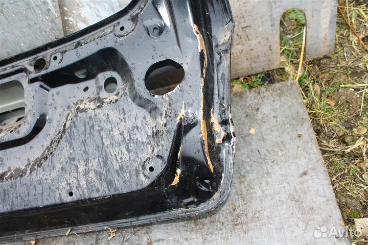 Крышка багажника Субару Импреза G12