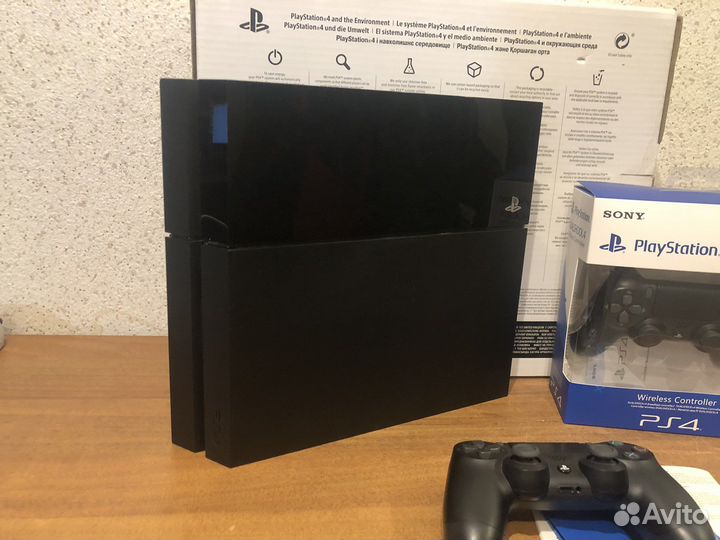 PS4 + FIFA23, UFC 4, Need for Speed и другие