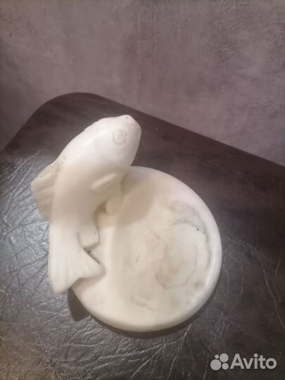 Статуэтка из мрамора