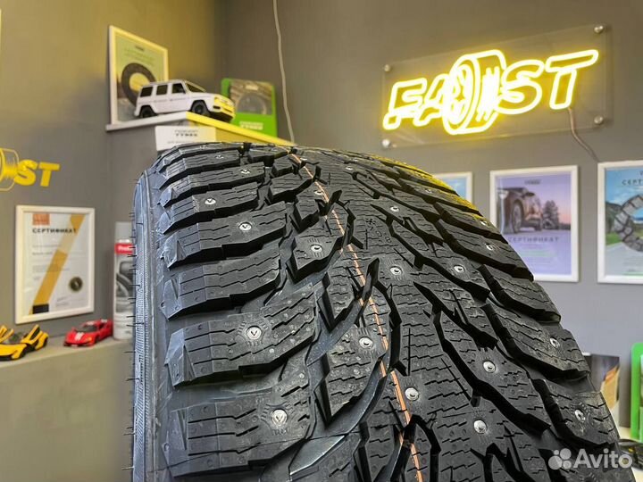 Nokian Tyres Hakkapeliitta 9 SUV 265/40 R21 105T