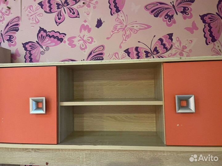 Детскй школьный уголок, в отличном состоянии