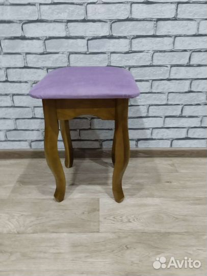 Табурет мягкий