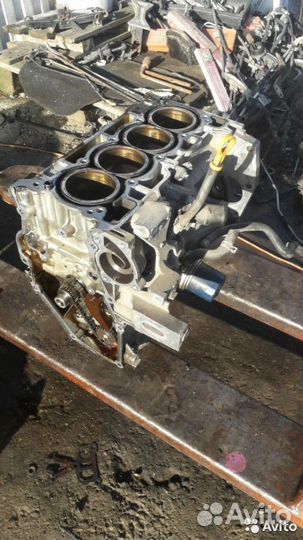 Блок коленвал с поршнями HR16 Juke Sentra Tiida