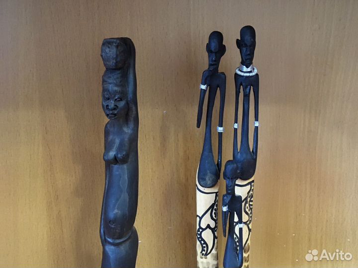 Африканские статуэтки из дерева