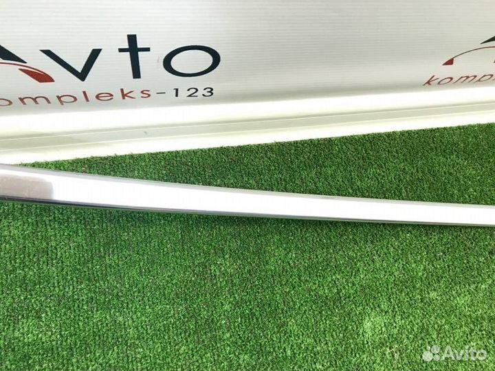 Молдинг на арку правый Mercedes-Benz E-350 W212