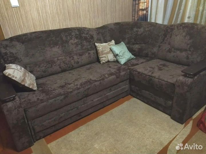 Диван угловой