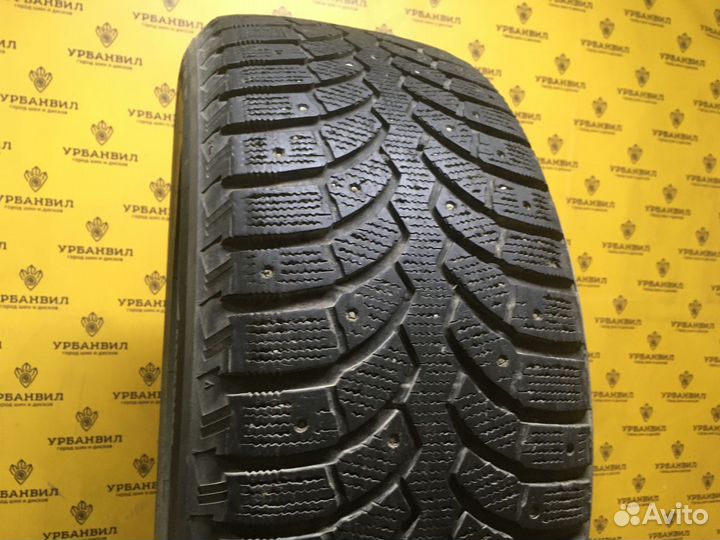 Bridgestone Blizzak Spike-01 235/55 R18 104T
