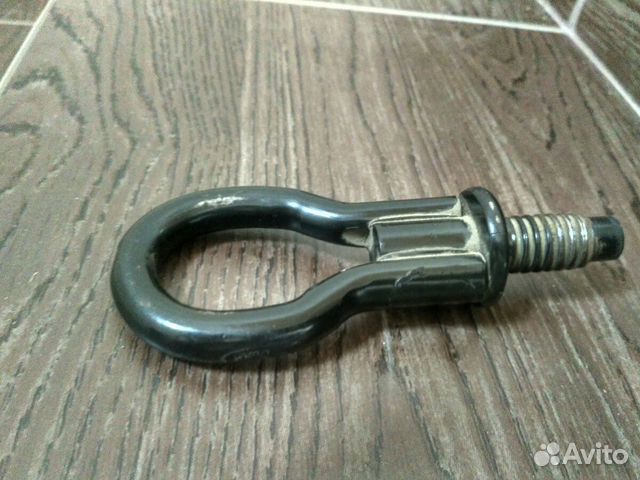 Буксировочный крюк