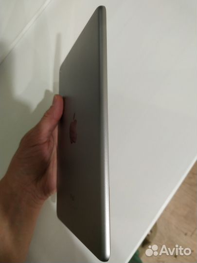 Apple iPad mini 4