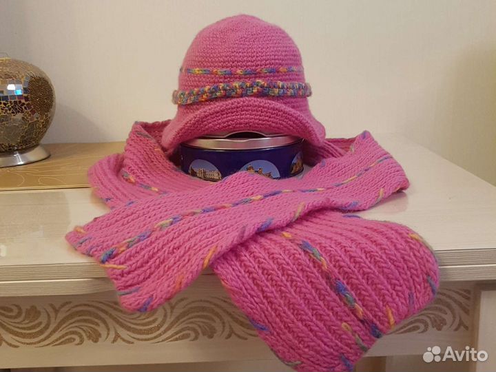 Женский комплект шапка -шляпка и шарф из шерсти