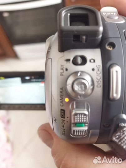 Продам видеокамеру Canon