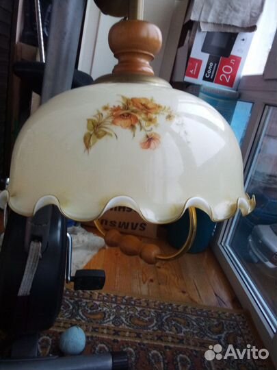 Люстра потолочная с абажуром