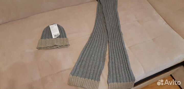 Шапка с шарфом новые