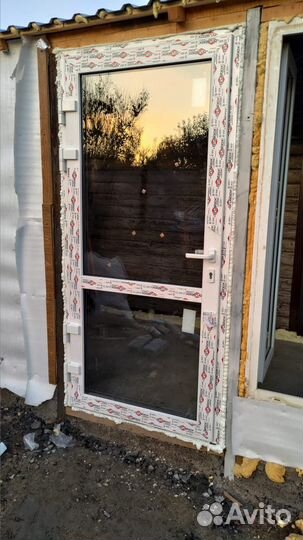 Пластиковые двери