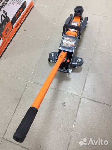 Гидравлический подкатной домкрат 2 т., 135-330 мм