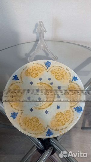 Тарелка интерьерная с подставкой