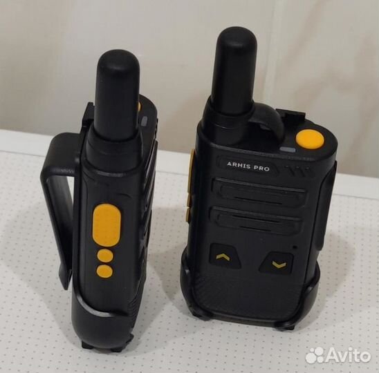 Рация с гарнитурой и наушником, радиостанция