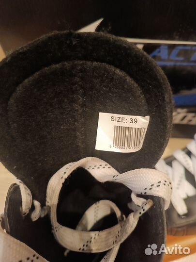 Коньки хоккейные размер 39