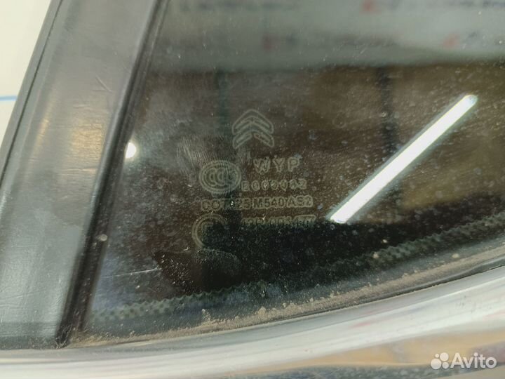 Стекло двери задней левой форточка Citroen C4 II 9