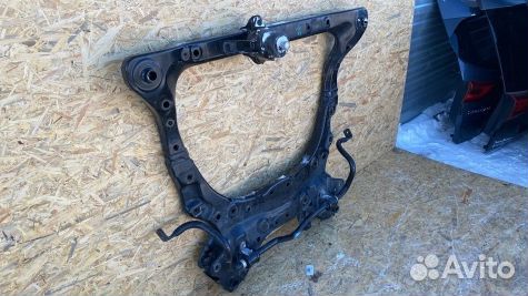 Передний подрамник на Toyota RAV 4 XA 50 2018-2023