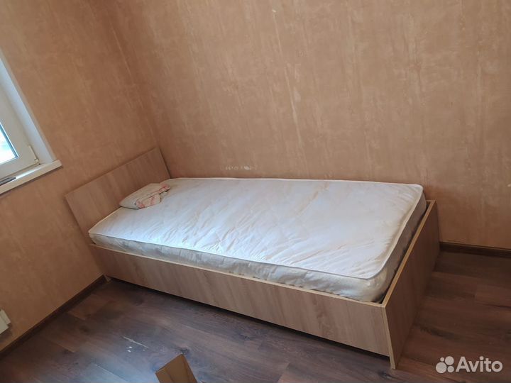 Кровать односпальная
