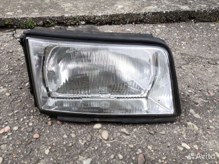 Фара audi 100c4 правая