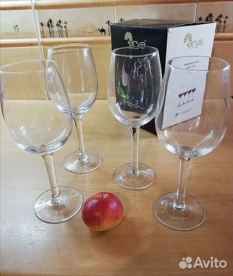 Набор бокалов для вина, новые, подарочная коробка