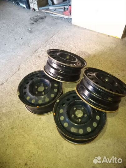 Штампованные диски r16