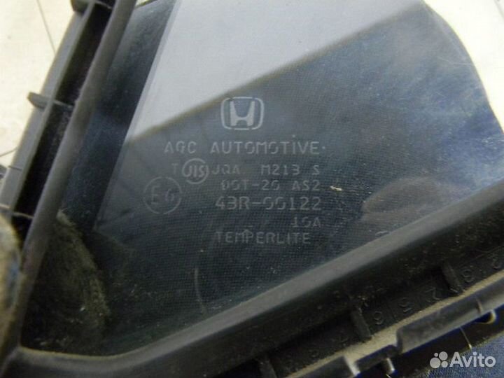 Форточка передней правой двери