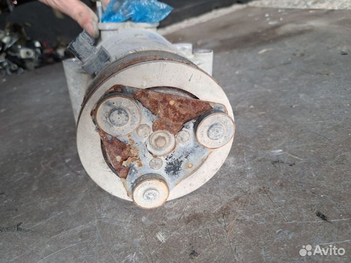 Компрессор кондиционера Ford Mondeo 4