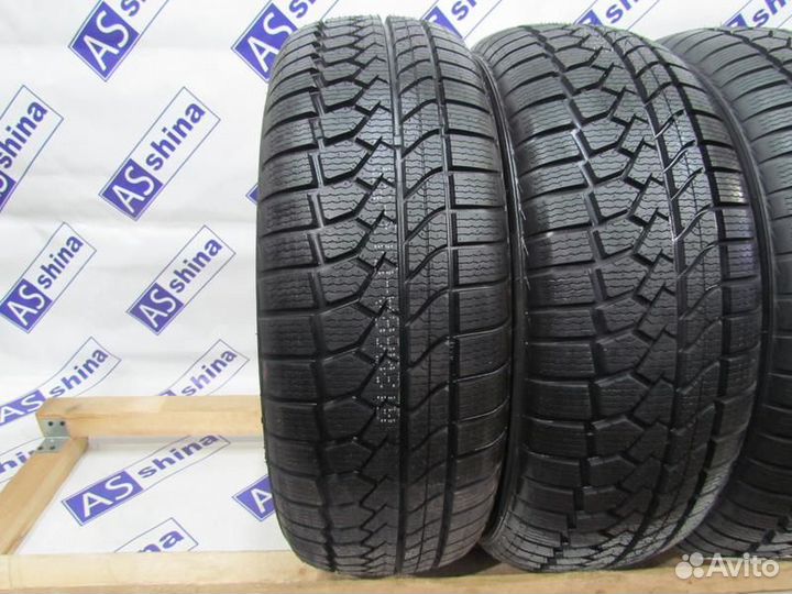 Westlake ZuperSnow Z-507 215/60 R16 99H