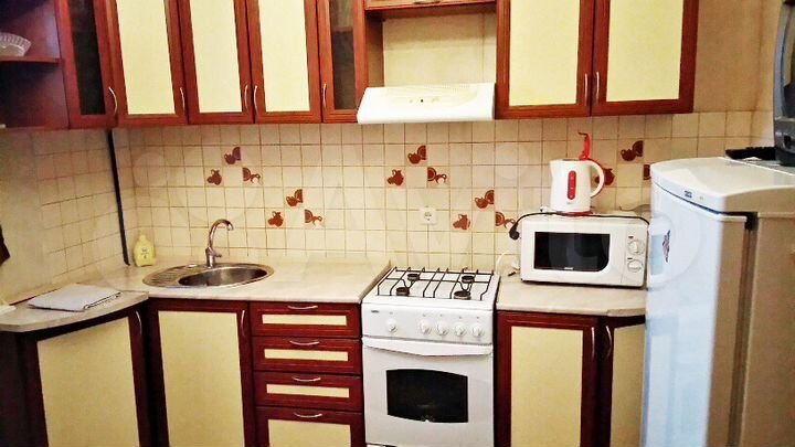 2-к. квартира, 70 м², 1/10 эт.