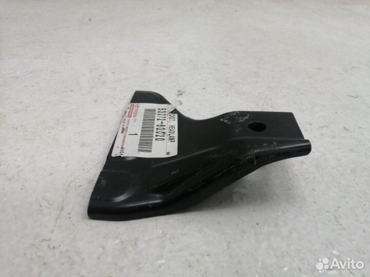 Крепление фары левое Toyota Land Cruiser 200 2008