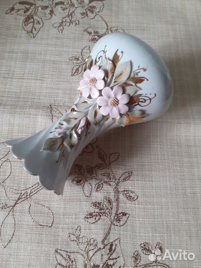 Ваза ручной работы. СССР. Кисловодский фарфор