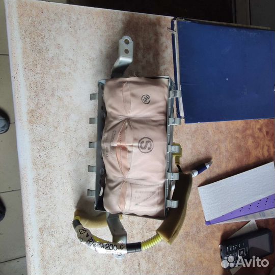 Подушка безопасности toyota corolla fielder 141