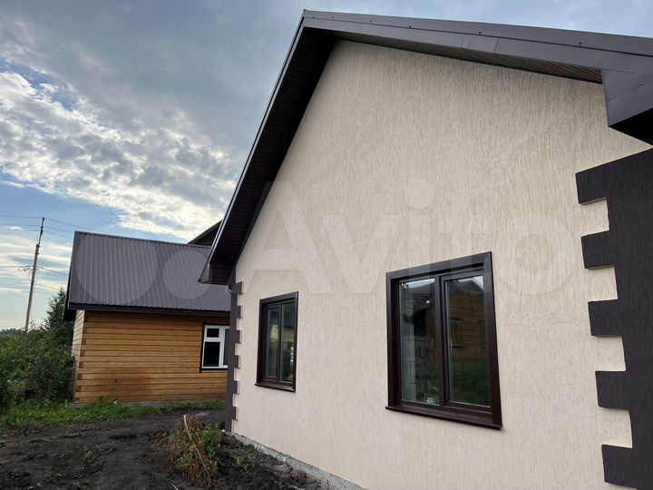 Дом 100 м² на участке 5,5 сот.