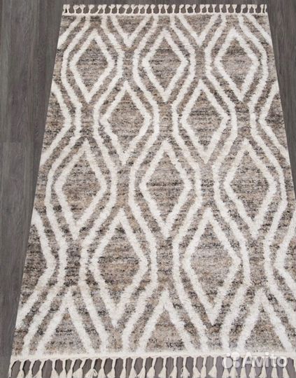 Ковер новый длин. ворс 1,55 х 2,3