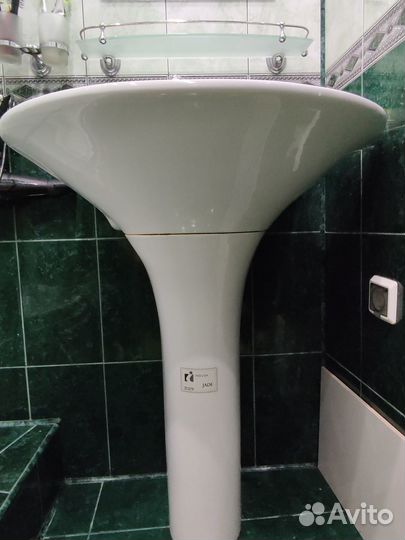 Раковина в ванную тюльпан и труба Rehau