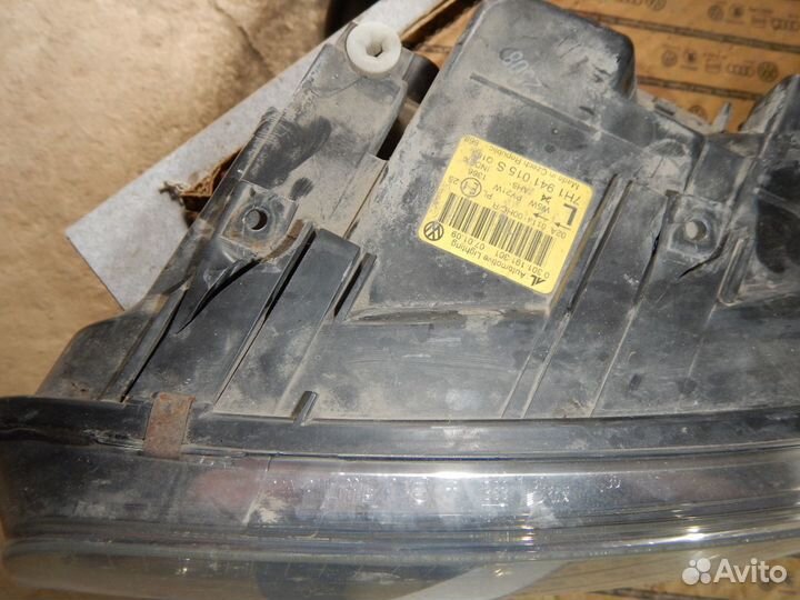 Фара левая Volkswagen Transporter T5