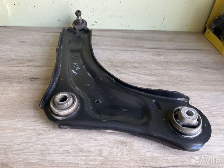 Рычаг правый renault fluence megane 3