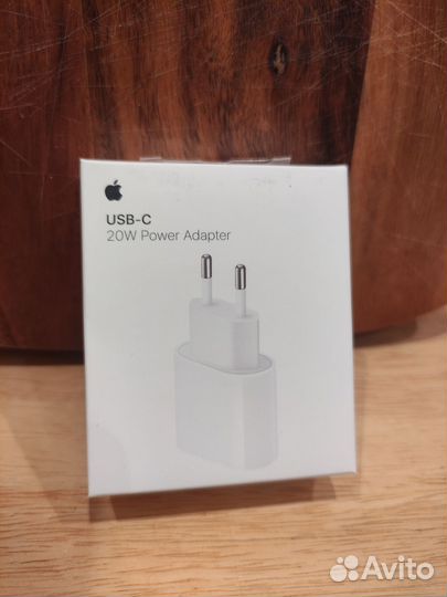 Apple 20w USB-C power adapter