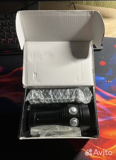 Светоидный фонарик для дайвинга