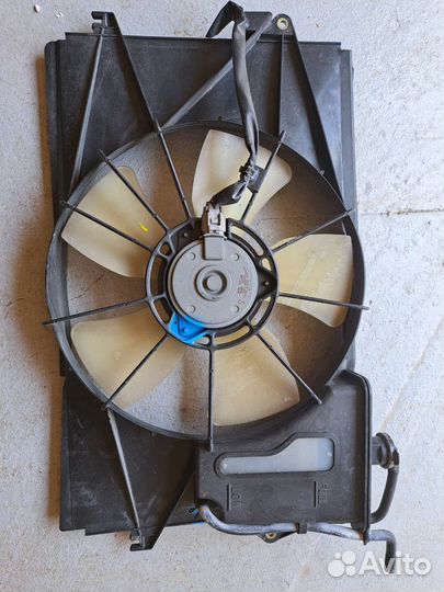 Вентилятор охлаждения радиатора toyota corolla