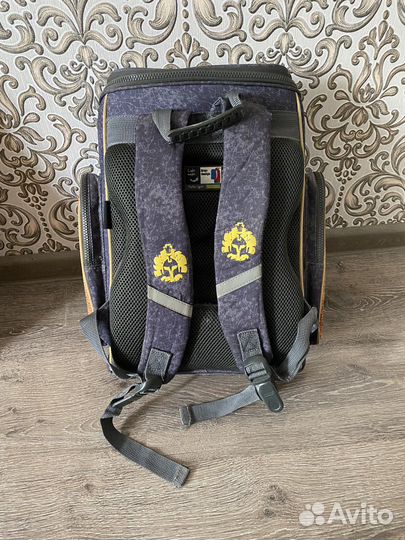 Школьный рюкзак