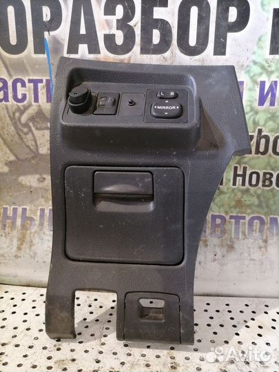 Блок кнопок Toyota Corolla
