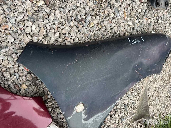 Крыло переднее правое Skoda Fabia 1 поколение