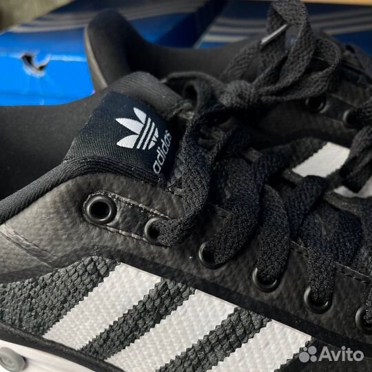 Оригинал 10,5 US Adidas La Trainer Ii Black White