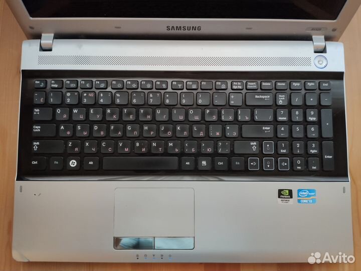 Ноутбук Samsung NP-RV520