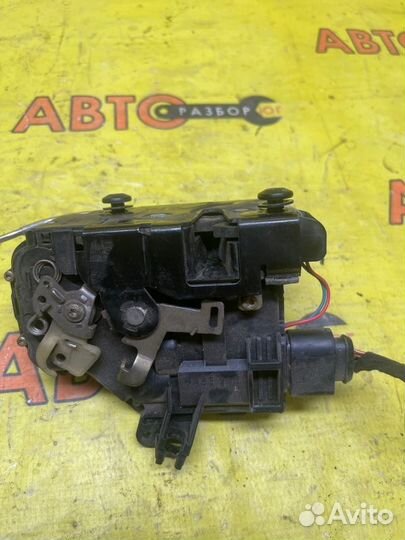 Замок двери передний правый Audi A6 C5 ALF 1999