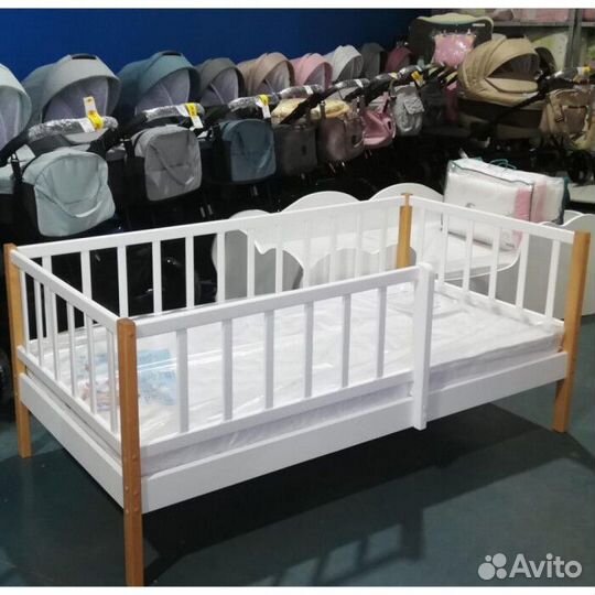 Кроватка детская Лисенок из массива высокий борт